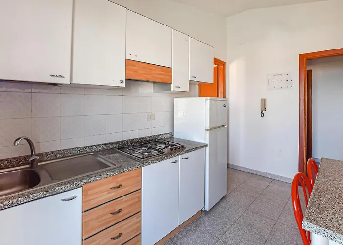 1 Bedroom Amazing In Apartamento *